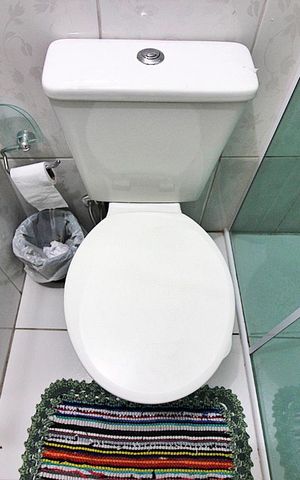 Casa à venda com 256m², 3 quartos e 2 vagasBanheiro do Quarto 1 - Suíte