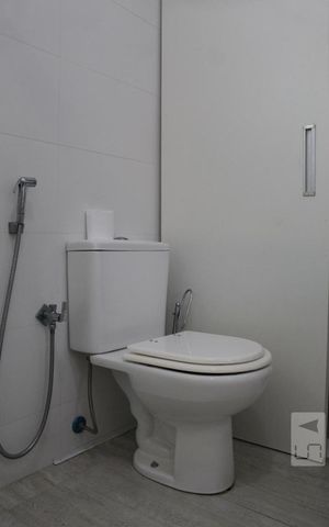 Casa de condomínio para alugar com 350m², 6 quartos e 2 vagasBanheiro da Suíte 3