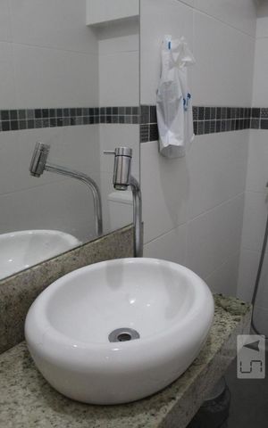Casa de condomínio para alugar com 350m², 6 quartos e 2 vagas Casa de condomínio para alugar com 350m², 6 quartos e 2 vagasBanheiro Social