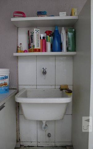 Casa de condomínio para alugar com 350m², 6 quartos e 2 vagasÁrea de Serviço