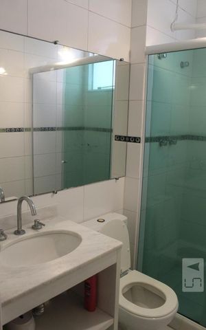 Casa de condomínio para alugar com 350m², 6 quartos e 2 vagasBanheiro da Suíte 1