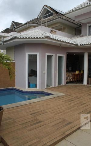 Casa de condomínio para alugar com 350m², 6 quartos e 2 vagas Casa de condomínio para alugar com 350m², 6 quartos e 2 vagasÁrea comum
