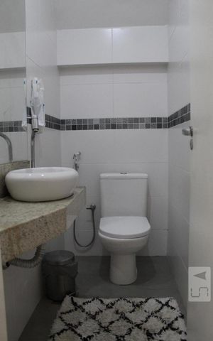 Casa de condomínio para alugar com 350m², 6 quartos e 2 vagasBanheiro Social