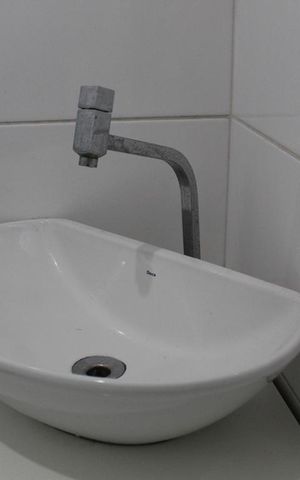 Casa de condomínio para alugar com 350m², 6 quartos e 2 vagas Casa de condomínio para alugar com 350m², 6 quartos e 2 vagasBanheiro de Serviço