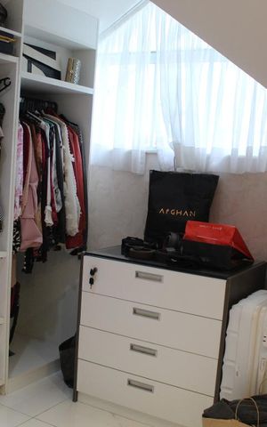 Casa de condomínio para alugar com 350m², 6 quartos e 2 vagasCloset da suíte