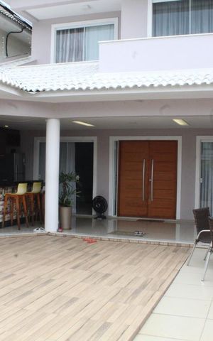 Casa de condomínio para alugar com 350m², 6 quartos e 2 vagas Casa de condomínio para alugar com 350m², 6 quartos e 2 vagasÁrea comum