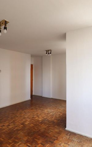 Apartamento para alugar com 75m², 2 quartos e 1 vagaSala