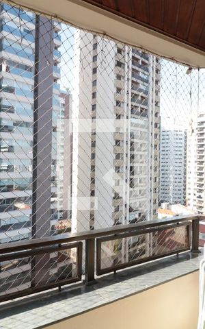 Apartamento à venda com 154m², 3 quartos e 2 vagasSacada do Quarto 2 