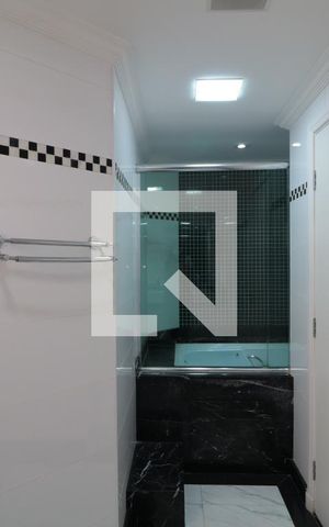 Apartamento à venda com 154m², 3 quartos e 2 vagasBanheiro da Suíte