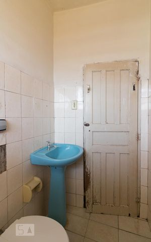Casa à venda com 40m², 1 quarto e sem vagaBanheiro