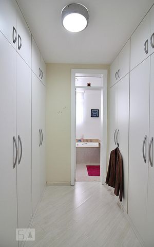 Apartamento à venda com 230m², 4 quartos e 3 vagasCloset do Quarto 1 - Suíte
