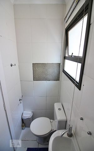 Apartamento à venda com 230m², 4 quartos e 3 vagasBanheiro de Serviço