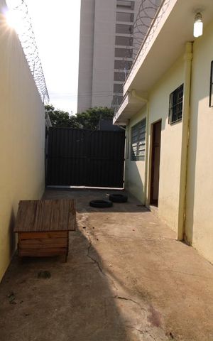 Casa à venda com 199m², 3 quartos e 2 vagasQuintal