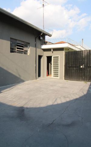 Casa à venda com 199m², 3 quartos e 2 vagasQuintal