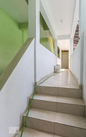 Casa para alugar com 30m², 1 quarto e sem vagaCorredor