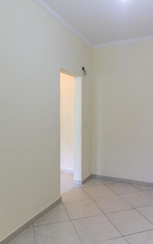 Casa para alugar com 30m², 1 quarto e sem vagaQuarto / Sala