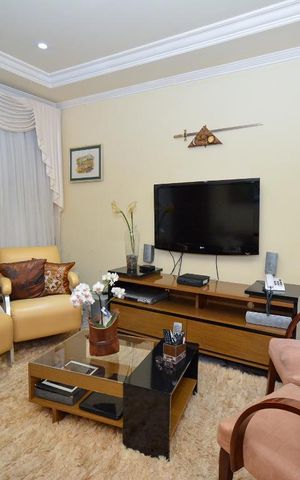 Casa à venda com 113m², 3 quartos e 1 vaga Casa à venda com 113m², 3 quartos e 1 vagaSala