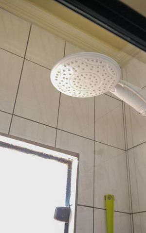 Casa à venda com 113m², 3 quartos e 1 vaga Casa à venda com 113m², 3 quartos e 1 vagaChuveiro