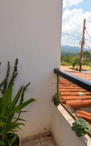 Casa à venda com 113m², 3 quartos e 1 vaga Casa à venda com 113m², 3 quartos e 1 vagaVaranda