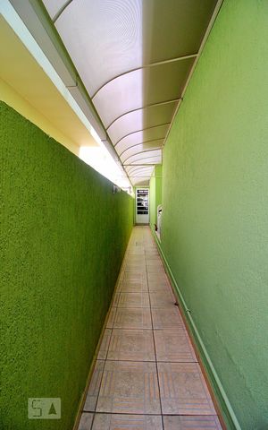 Casa para alugar com 241m², 3 quartos e 2 vagasCorredor