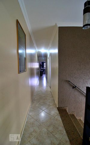 Casa para alugar com 241m², 3 quartos e 2 vagasCorredor