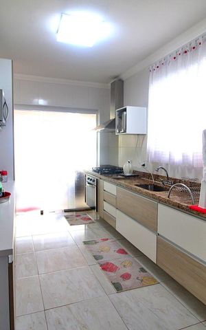 Casa para alugar com 241m², 3 quartos e 2 vagasCozinha