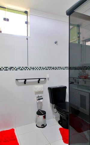 Casa para alugar com 241m², 3 quartos e 2 vagasBanheiro 2