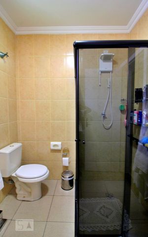 Casa para alugar com 241m², 3 quartos e 2 vagasBanheiro 1