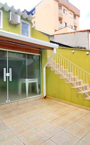 Casa para alugar com 241m², 3 quartos e 2 vagasÁrea Externa