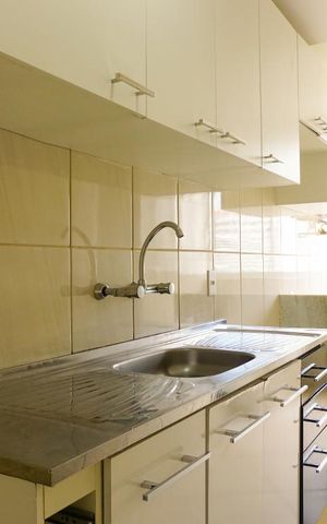 Apartamento para alugar com 90m², 2 quartos e 1 vaga Apartamento para alugar com 90m², 2 quartos e 1 vagaCozinha e Área de Serviço