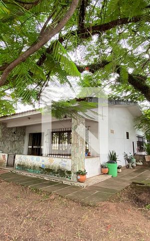 Casa à venda com 873m², 4 quartos e 2 vagasÁrea Externa
