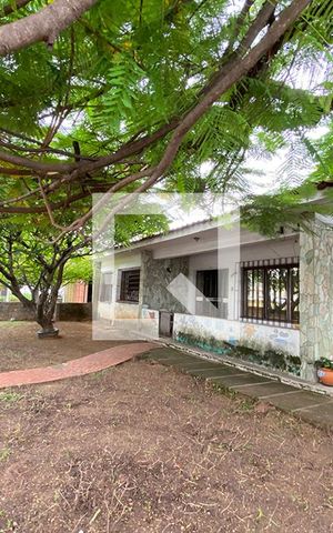 Casa à venda com 873m², 4 quartos e 2 vagasÁrea Externa