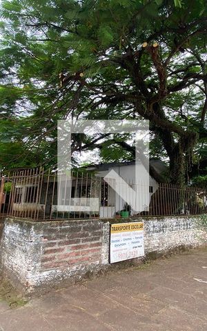 Casa à venda com 873m², 4 quartos e 2 vagasFachada