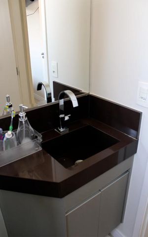 Apartamento para alugar com 49m², 2 quartos e 2 vagas Apartamento para alugar com 49m², 2 quartos e 2 vagasBanheiro