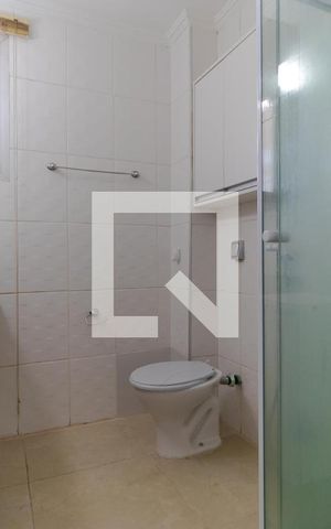 Apartamento à venda com 62m², 2 quartos e 1 vaga Apartamento à venda com 62m², 2 quartos e 1 vagaBanheiro