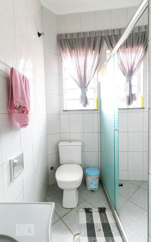 Casa à venda com 100m², 2 quartos e sem vagaBanheiro 1