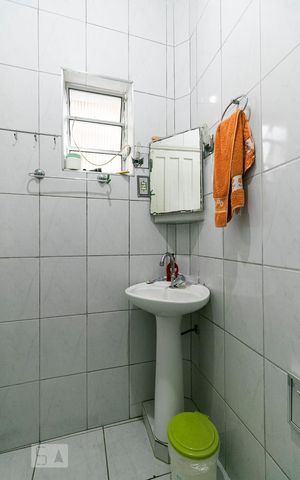 Casa à venda com 100m², 2 quartos e sem vagaBanheiro 2