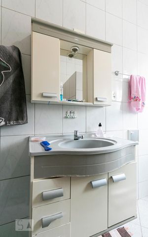 Casa à venda com 100m², 2 quartos e sem vagaBanheiro 1