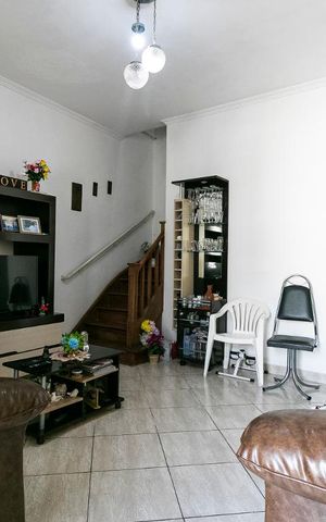 Casa à venda com 100m², 2 quartos e sem vagaSala