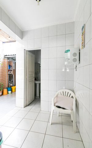Casa à venda com 100m², 2 quartos e sem vagaÁrea de Serviço
