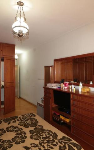 Casa à venda com 200m², 4 quartos e 2 vagasSuite