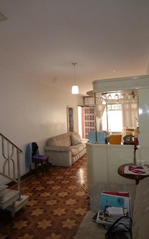 Casa à venda com 200m², 4 quartos e 2 vagasSala