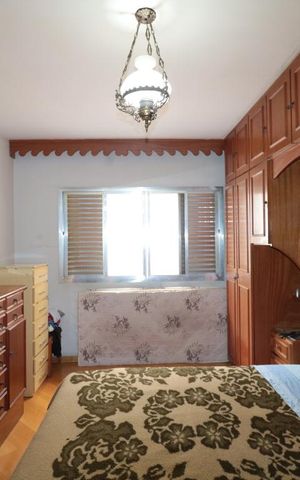 Casa à venda com 200m², 4 quartos e 2 vagasSuite