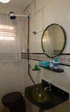 Casa à venda com 200m², 4 quartos e 2 vagasLavabo