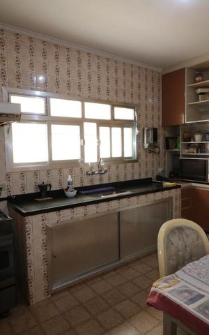 Casa à venda com 200m², 4 quartos e 2 vagasCozinha
