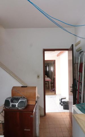 Casa à venda com 200m², 4 quartos e 2 vagasArea dde Serviço