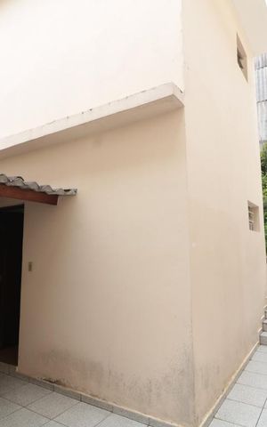 Casa à venda com 200m², 4 quartos e 2 vagasEdicula