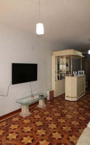 Casa à venda com 200m², 4 quartos e 2 vagasSala