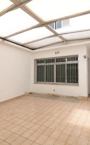 Casa à venda com 200m², 4 quartos e 2 vagasGaragem