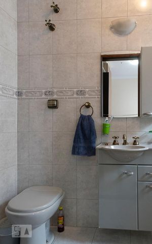 Casa para alugar com 170m², 4 quartos e 3 vagas Casa para alugar com 170m², 4 quartos e 3 vagasbanheiro quarto 2